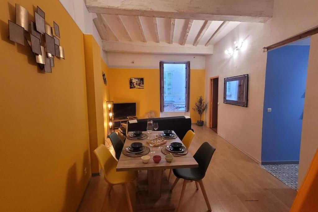 A 2 Pas Du Palais De Papes Apartment *